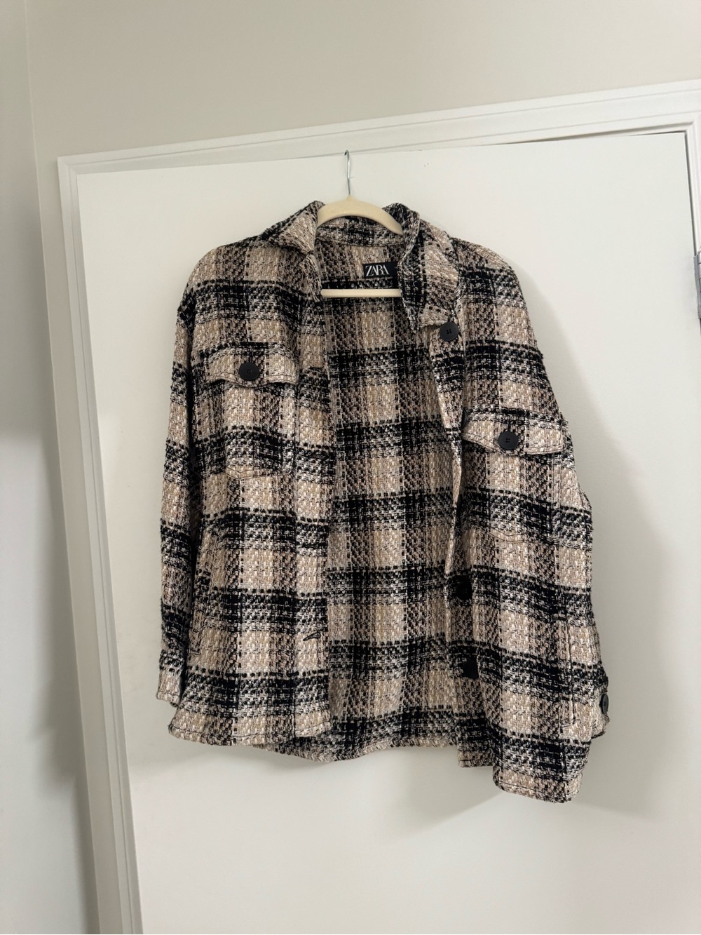 ZARA Black and Beige Plaid Shacket Jacket